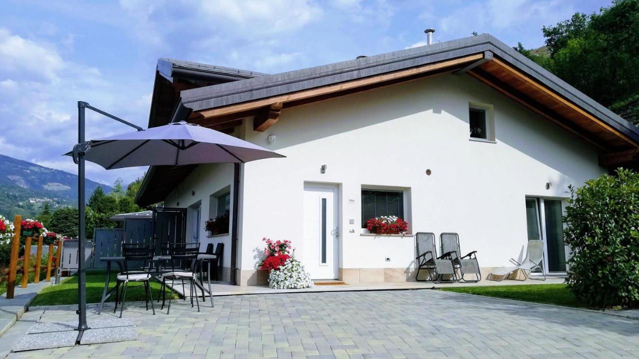 A&G Apartment Aosta - Elegante Casa 100 Mq Su Due Piani Con Wi-Fi-Giardino-Parcheggio Exterior photo